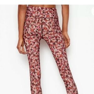 Victorias Secret Sport M Cropped Colorfully Patterned Gem/Diamond Design‎